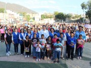 Entrega de juguetes en la colonia Las Granjas