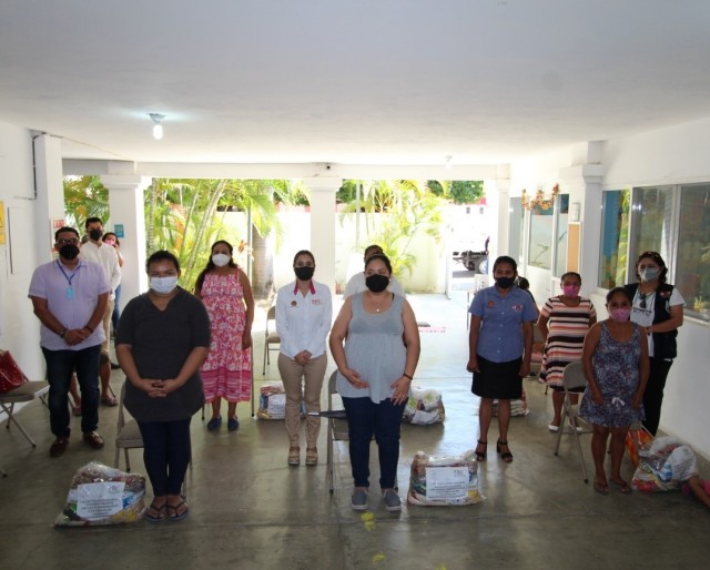 Entrega del programa “Alimentación Integral Materno Infantil 2021”.