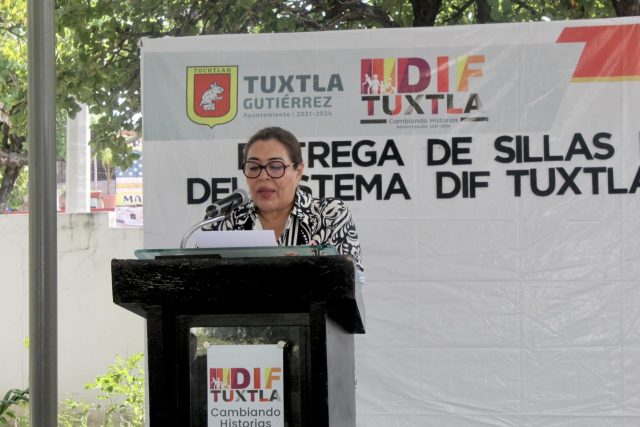 Entrega de Sillas de Ruedas del Sistema DIF Tuxtla
