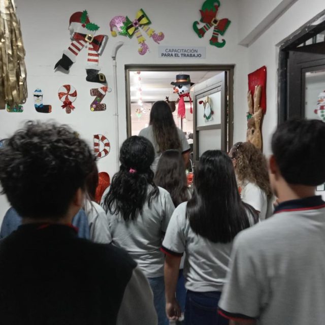 lumnas y alumnos del Centro Educativo Rufino Tamayo, visitaron las instalaciones