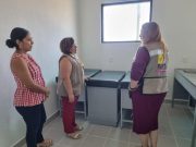 Donación de camas de exploración a la Clínica de la Mujer Poniente