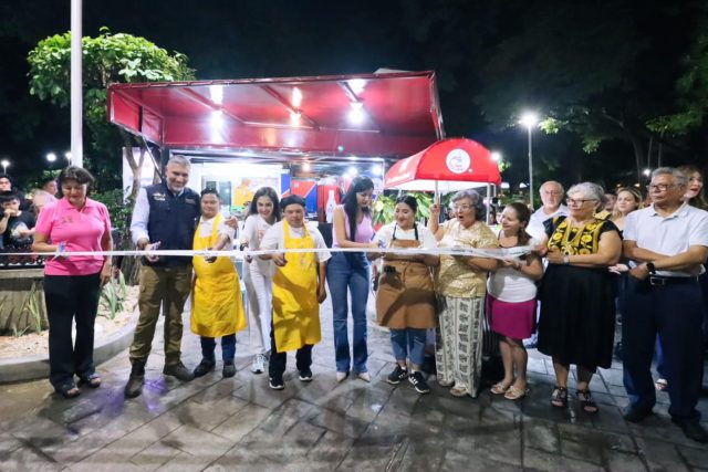 Reinauguración de la cafetería Cafecito DIF, sucursal Marimba