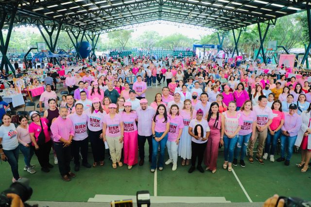 El Sistema DIF Tuxtla agradece a todas y todos los que se sumaron con entusiasmo a la Segunda edición del “Bazar Rosa”