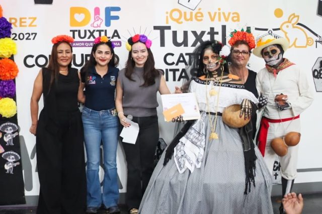 Concurso de Catrinas y calaveritas, donde participaron todos el personal de la gran familia DIF