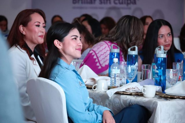 El Sistema DIF Tuxtla estuvo presente en el foro “Brillar sin culpa: Abundancia y poder para la mujer empresaria”