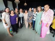 Desayuno en honor a las mamás trabajadoras de la institución