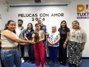Una jornada más de entrega de pelucas oncológicas.